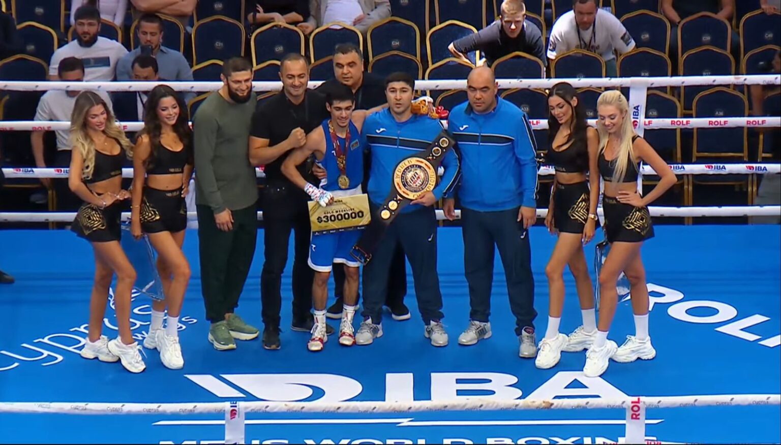 Azərbaycan boksçusu 19 yaşında dünya çempionu olub